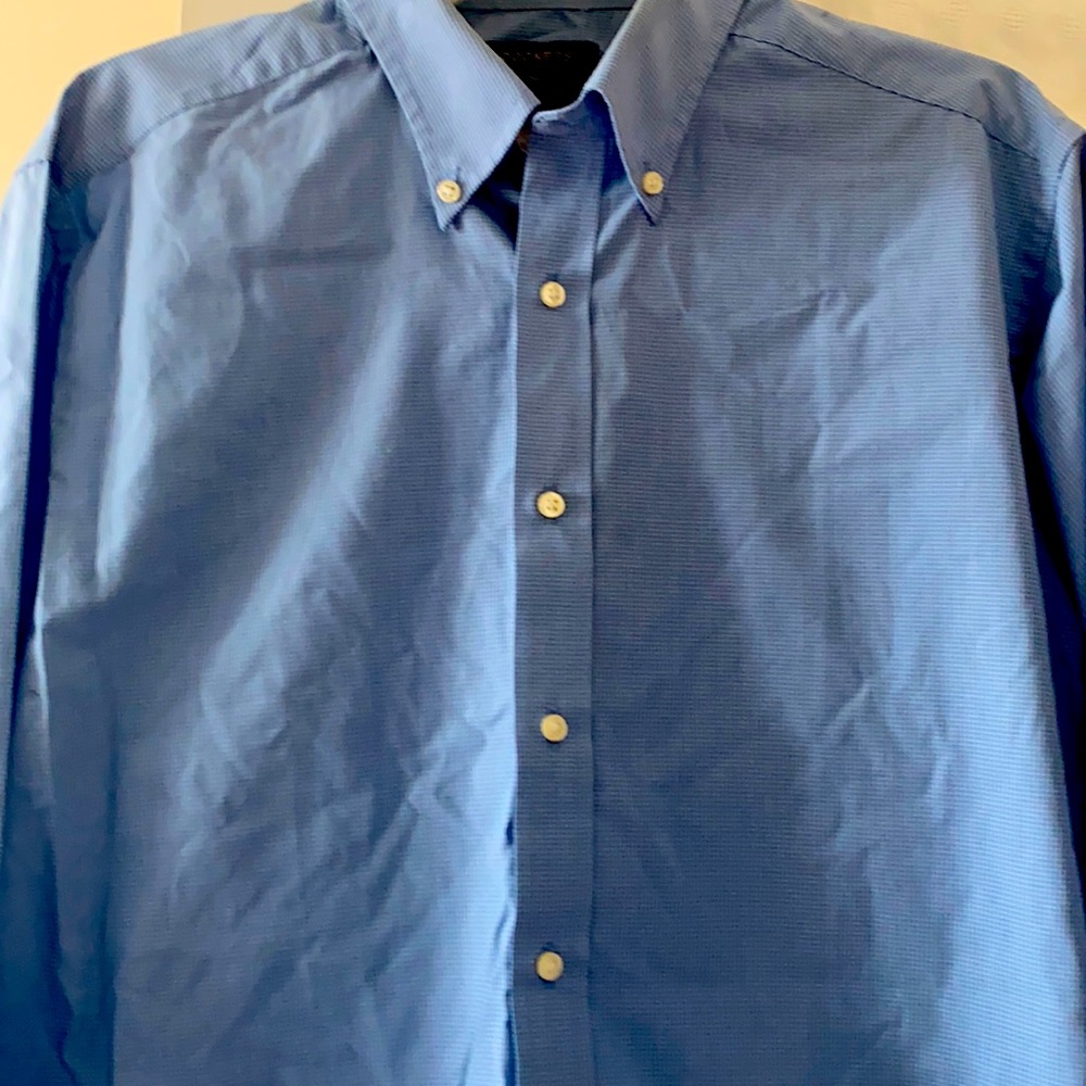 Men’s shirt, like new, iron free fitted